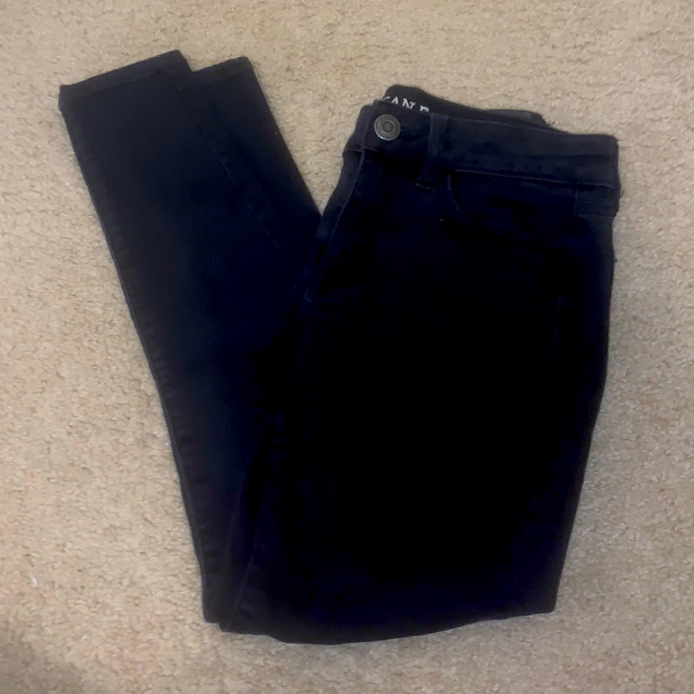 American eagle black skinny jegging size 2 short